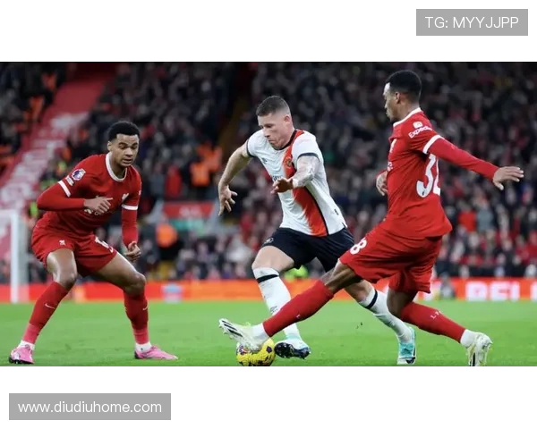 豪门悲喜夜 利物浦0-3坠入下半区 巴萨4-0登顶 曼城1-2被蓝军超越